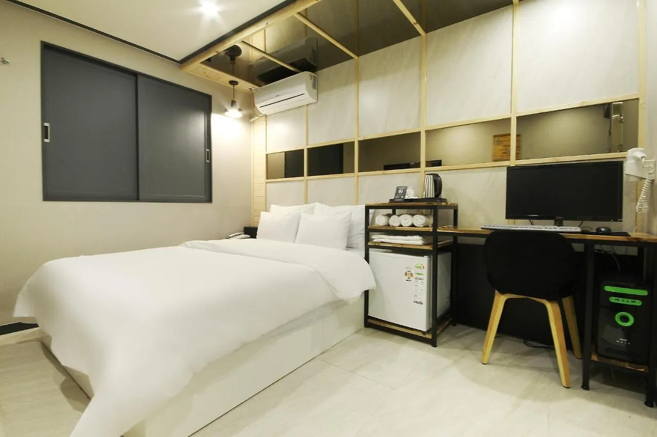 The Sweet Hotel Busan